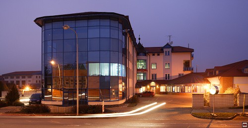 img00027.jpg